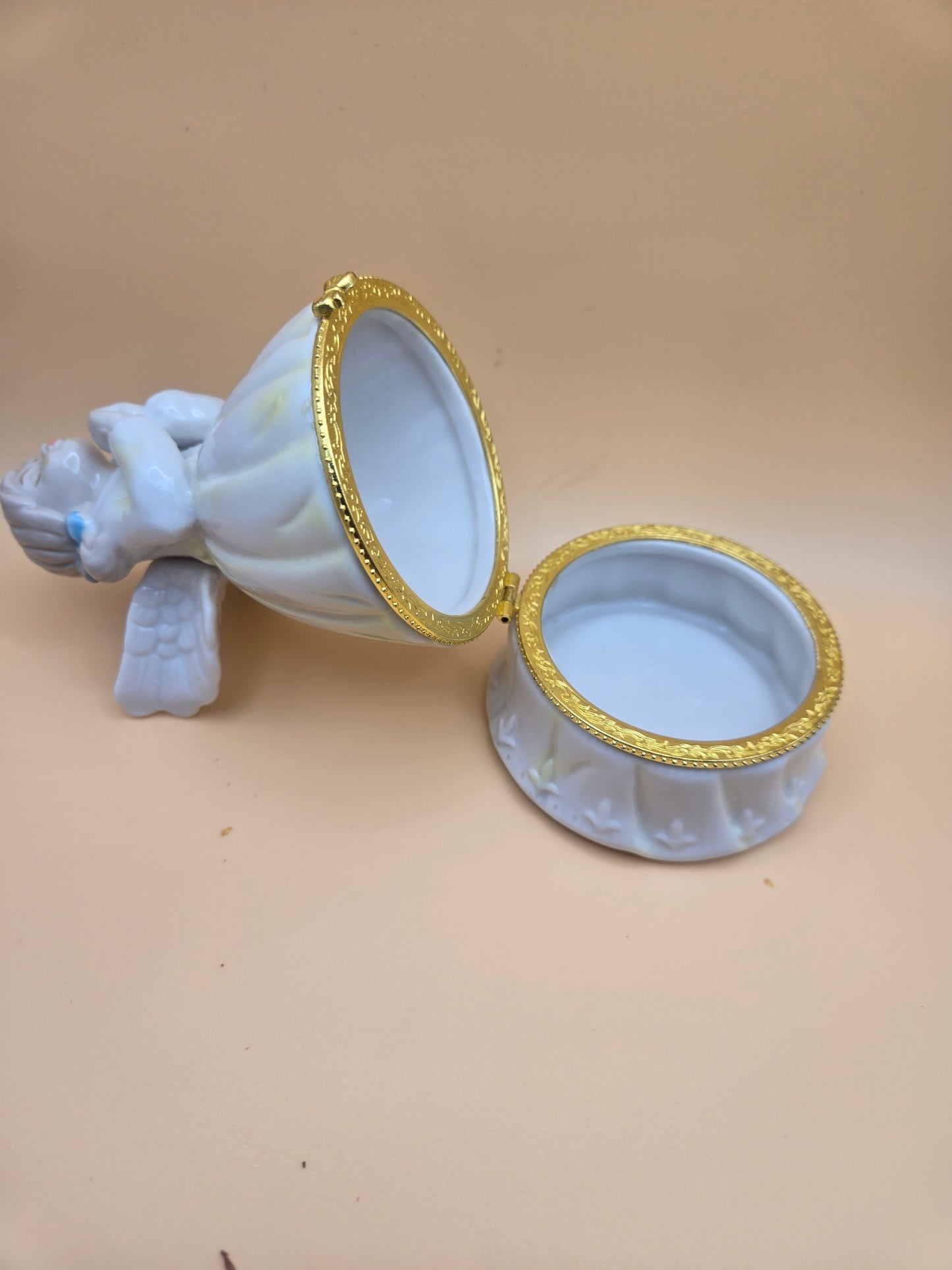 Angel trinket box