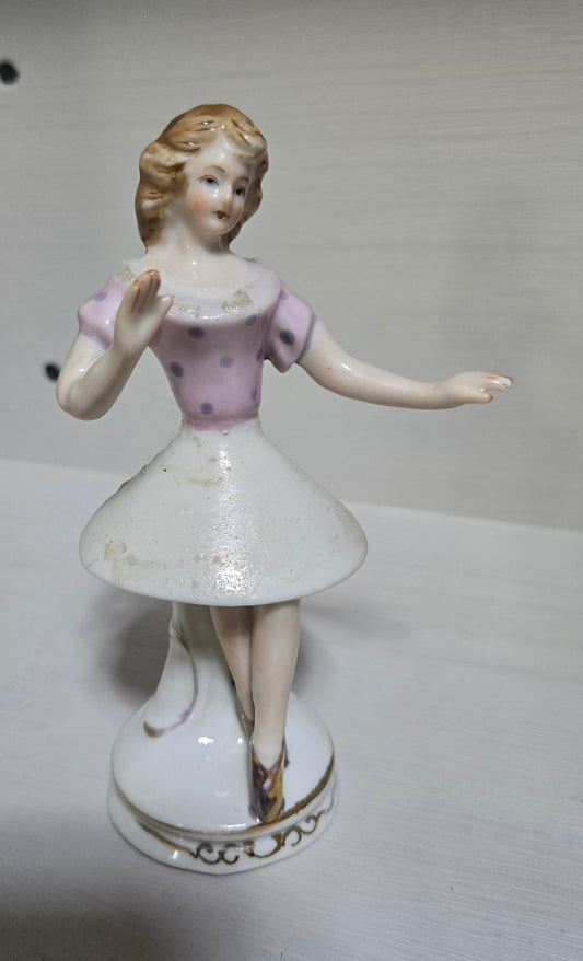 Pretty figurine