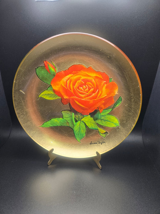 Dish with roses